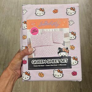 Pink Hello Kitty Halloween Queen Sheet Set (NEW)